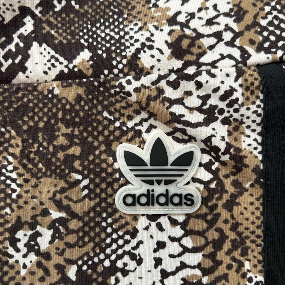 Adidas Originals Women´s Size Small Short Trefoil Leggings Snake Print Shorts - Picture 4 of 11